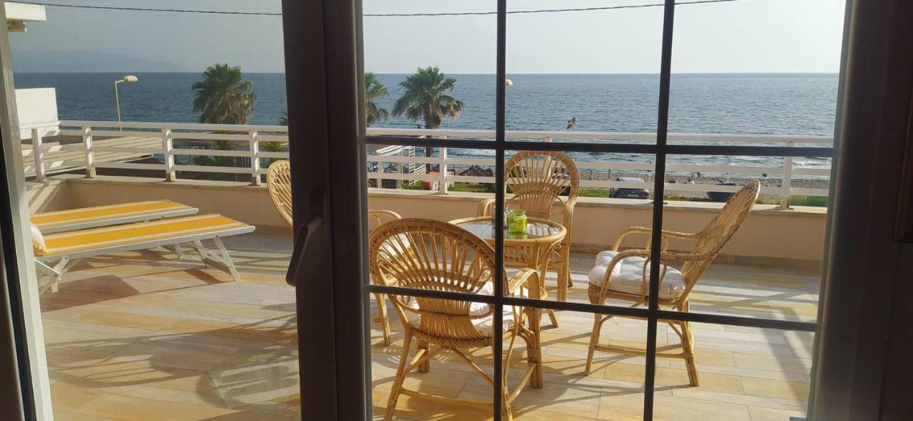 Suite In Front Of The Sea Nea Thesi Exterior photo